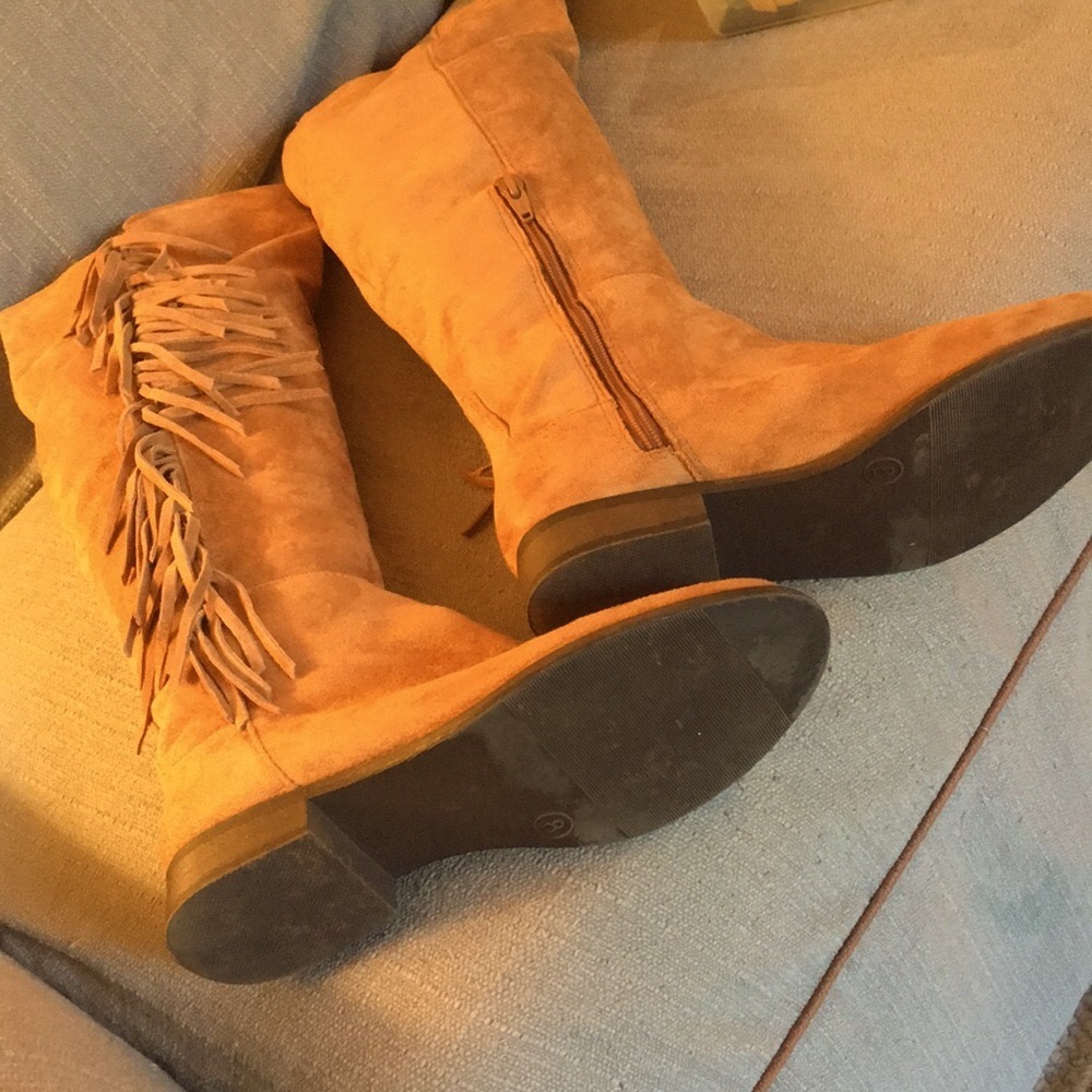 Women's Tan Fringe Knee-High Boots - Picture 3 of 9